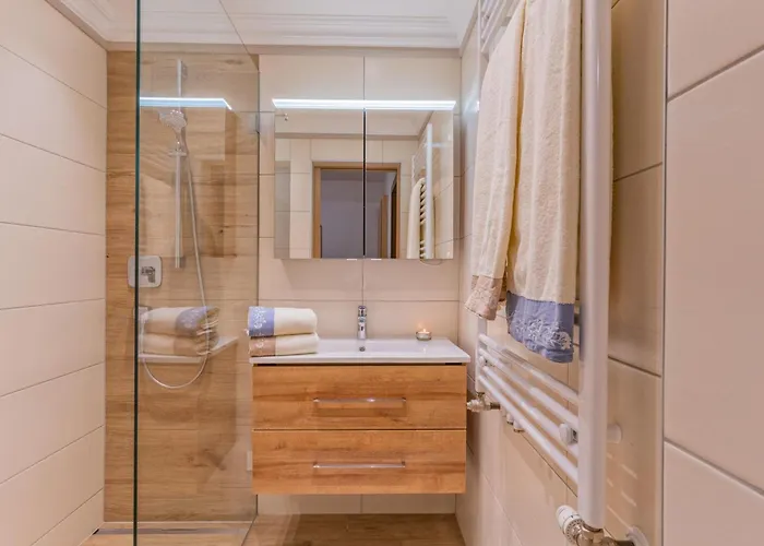 Johanna Und Sonja * Reith im Alpbachtal